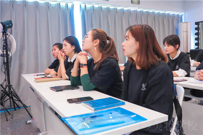 天水化妝培訓好點學校